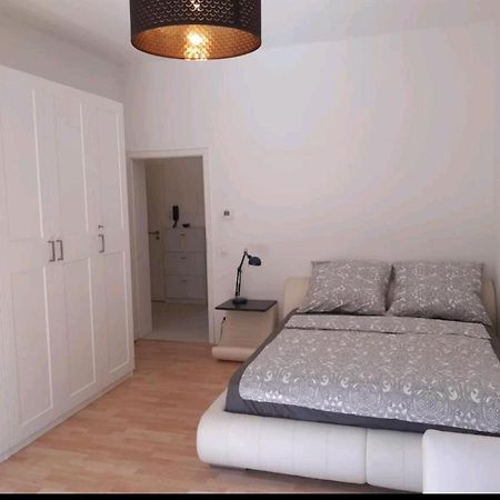 Perfect Apartment To Visit The Fair Or City Дюссельдорф Экстерьер фото